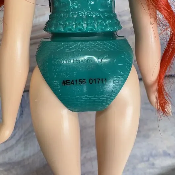 Hasbro 2018 Disney the Little Mermaid Royal Shimmer Princess Ariel Doll - Picture 6 of 6